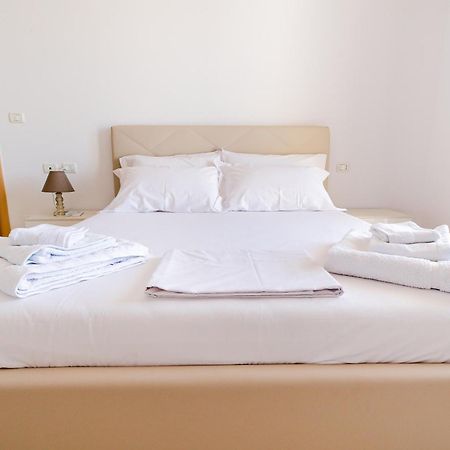 Sea Gem Apartment Влёра Экстерьер фото