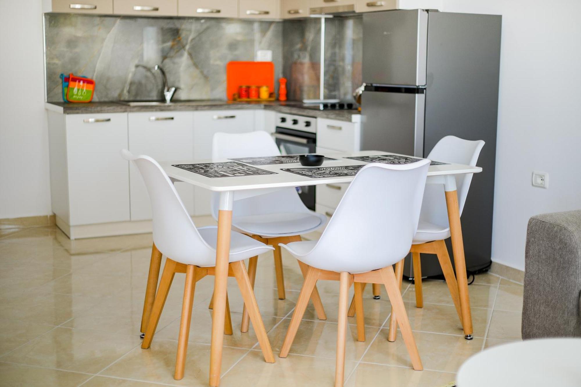 Sea Gem Apartment Влёра Экстерьер фото